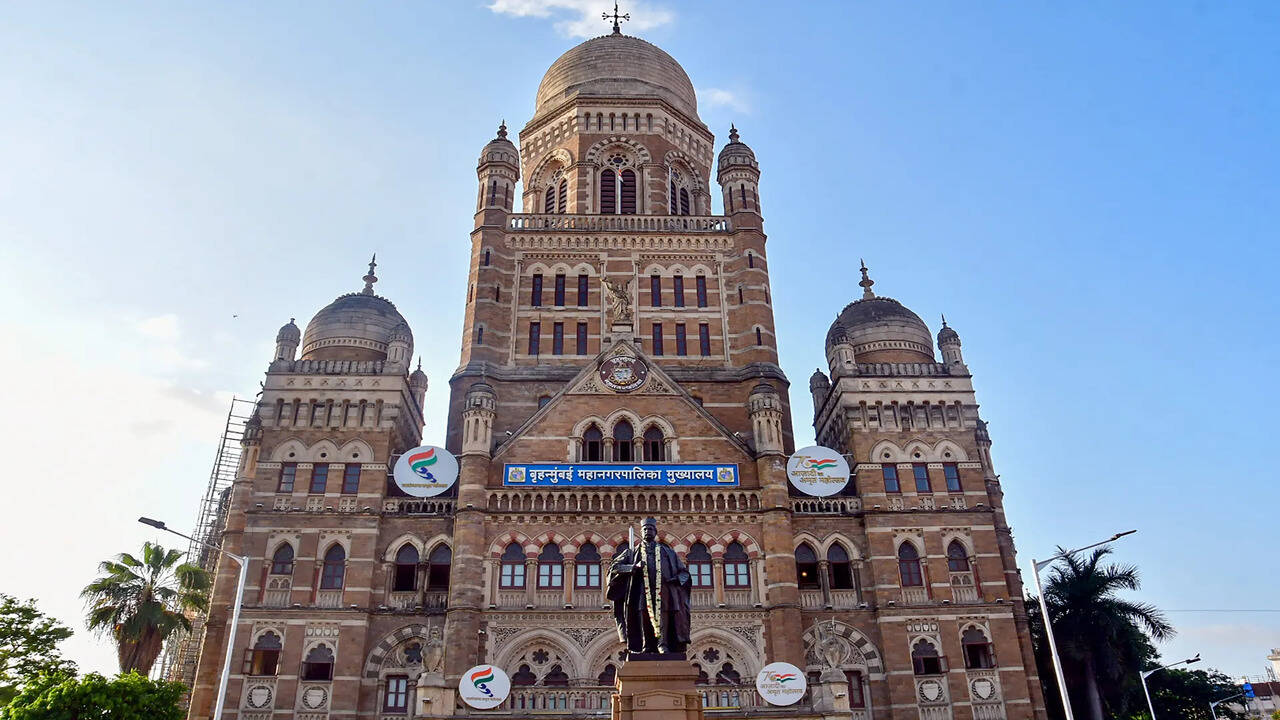 Digital hoardings in Mumbai under BMC draft advertising rules